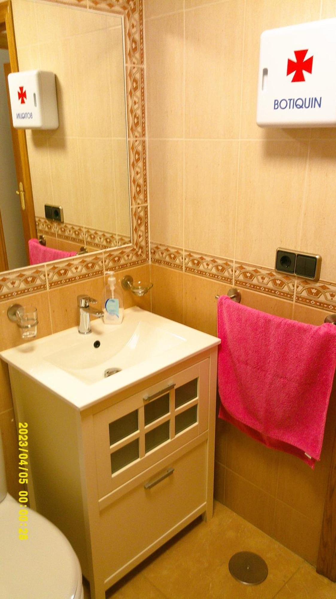 Vinas Apartment Торевиеха Екстериор снимка