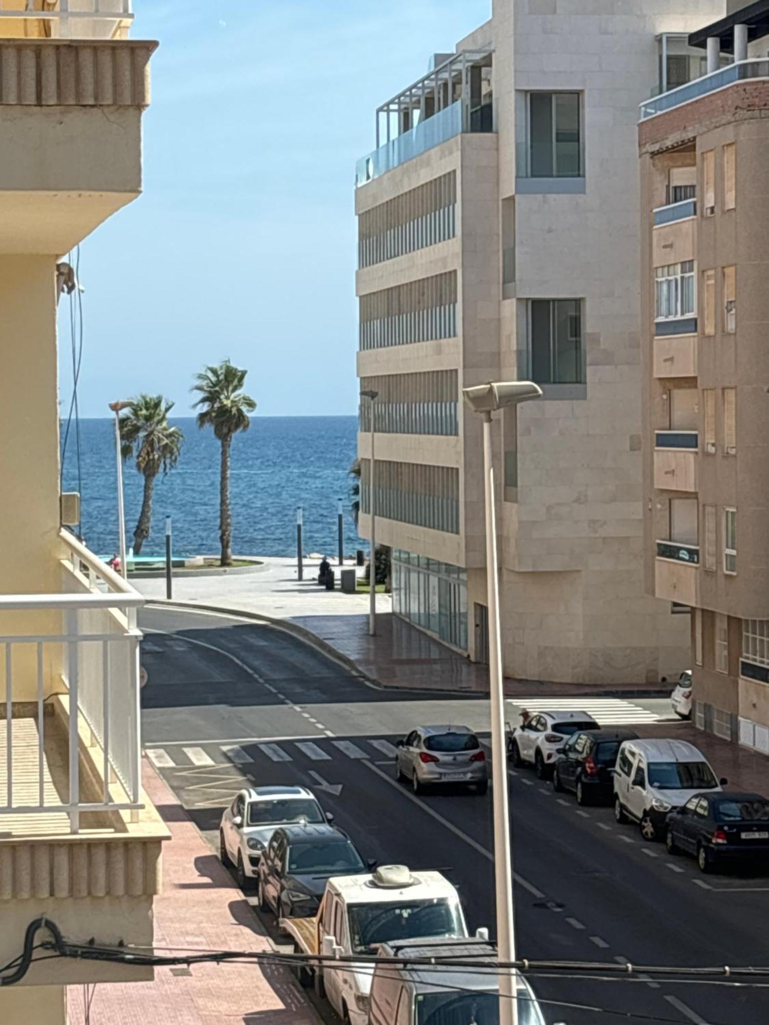Vinas Apartment Торевиеха Екстериор снимка