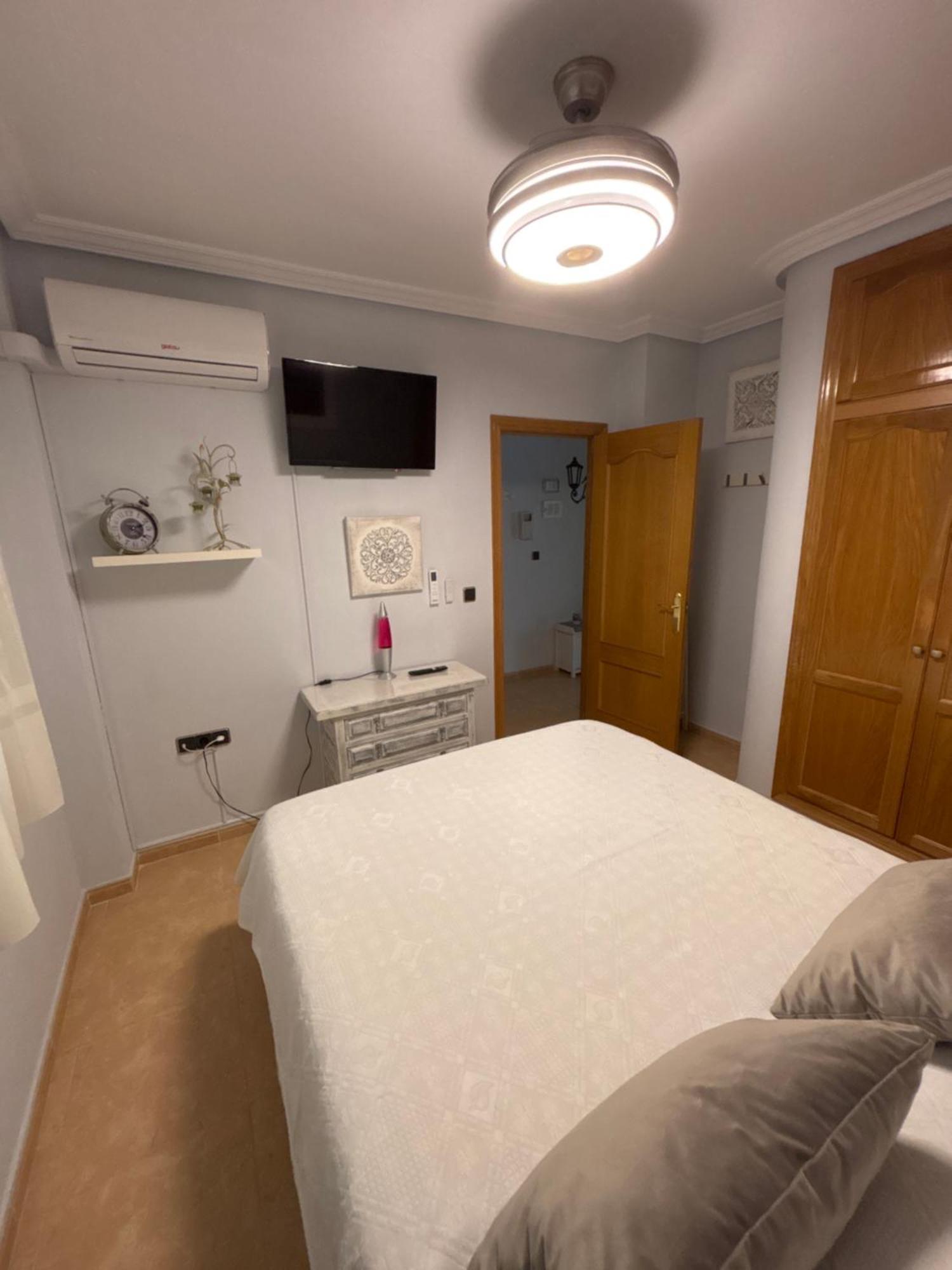 Vinas Apartment Торевиеха Екстериор снимка