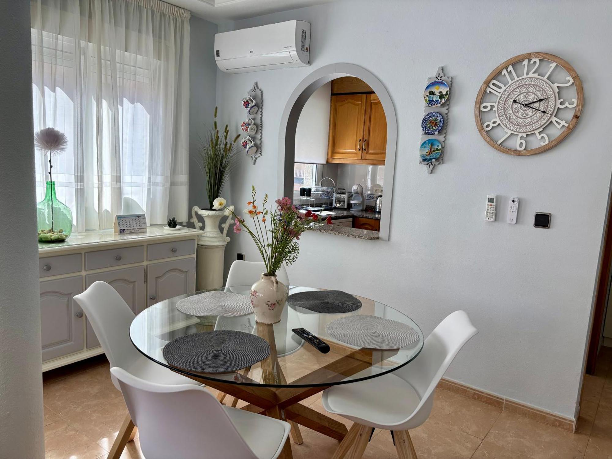 Vinas Apartment Торевиеха Екстериор снимка