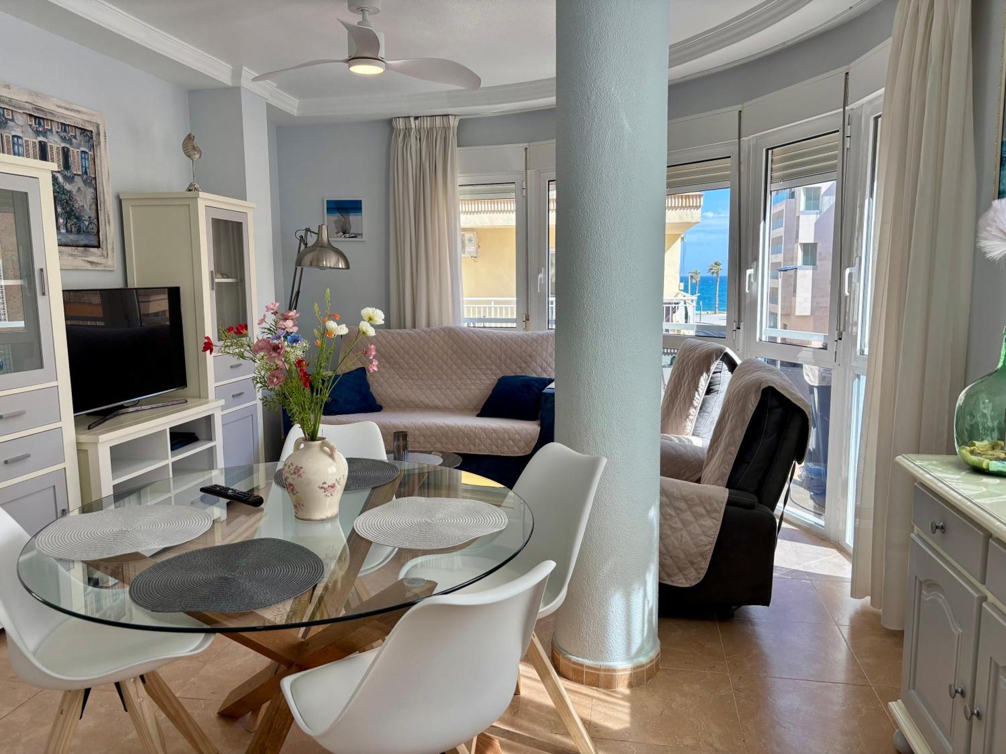 Vinas Apartment Торевиеха Екстериор снимка
